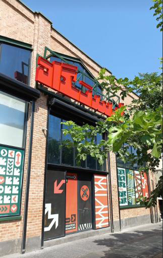 استخدام نیروی میزبان و متصدی بار در فود هال ایستگاه