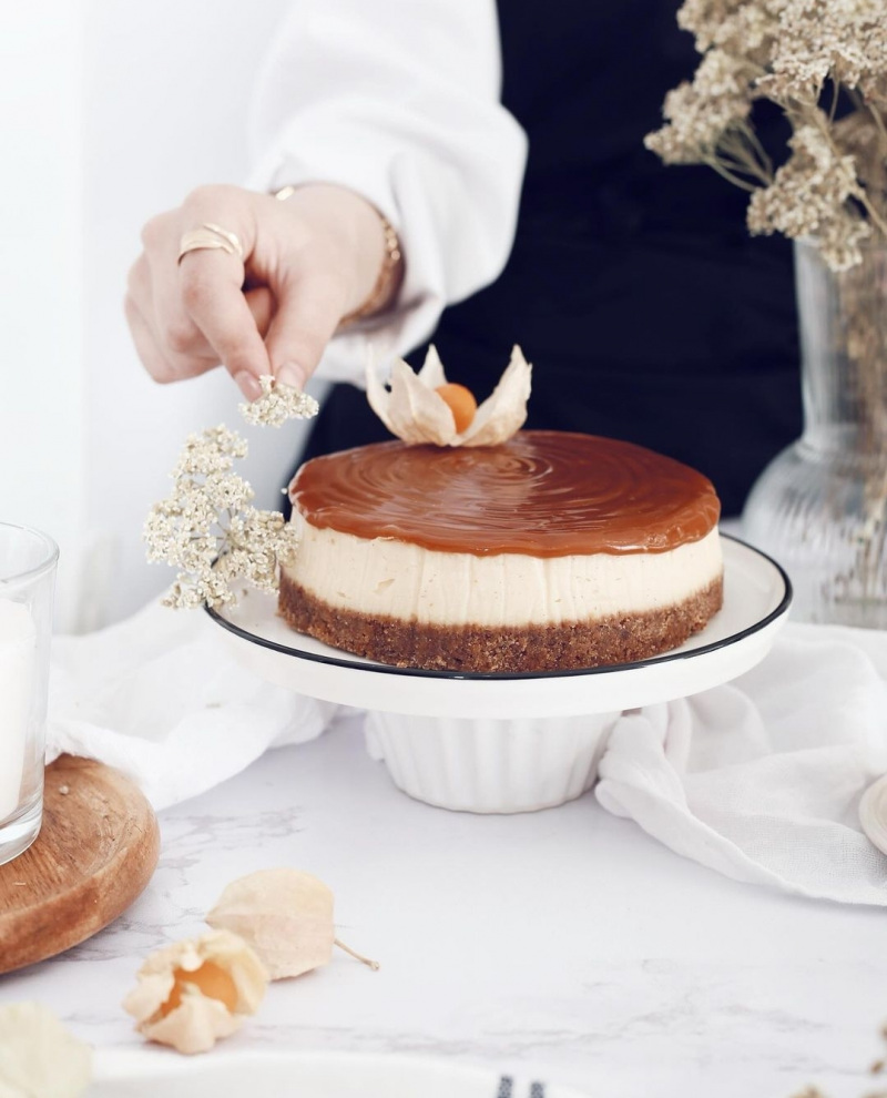 فروشگاه کیک و شیرینی آمی کوکی استخدام میکند