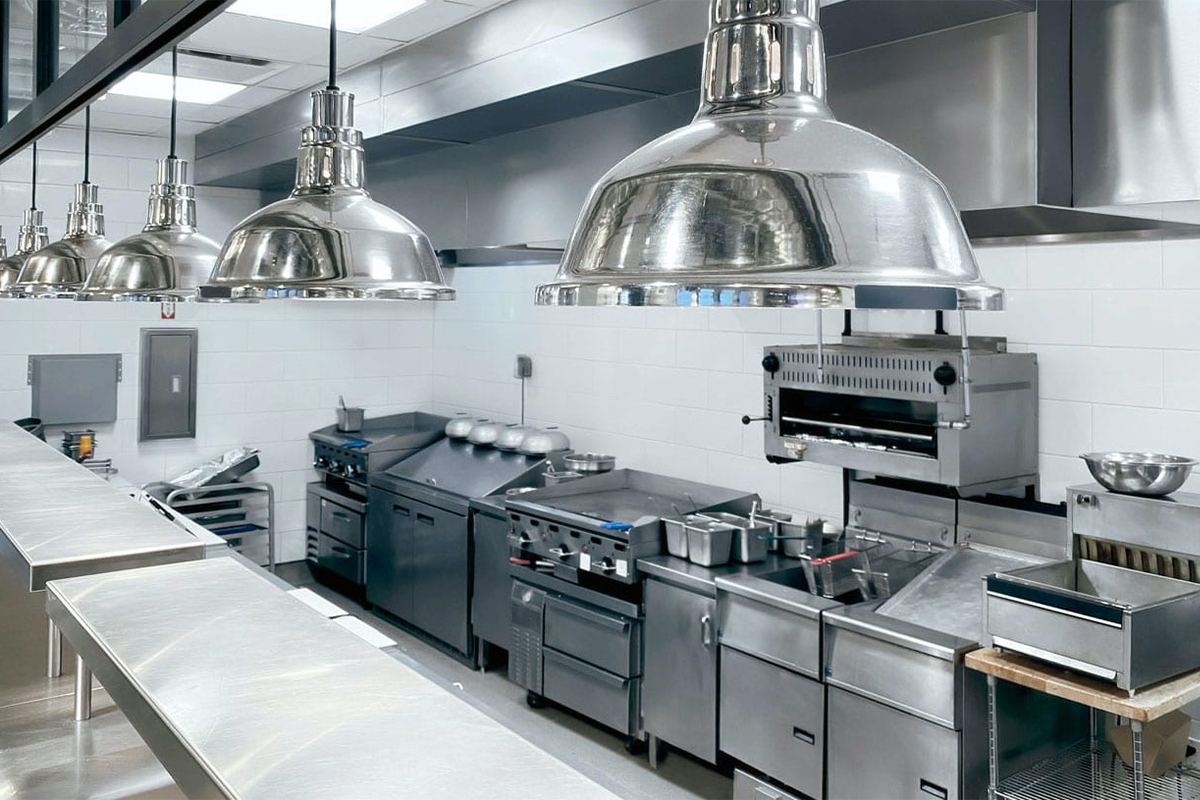 رستوران سابات در تمامی سکشن های آشپزخانه نیرو استخدام میکند