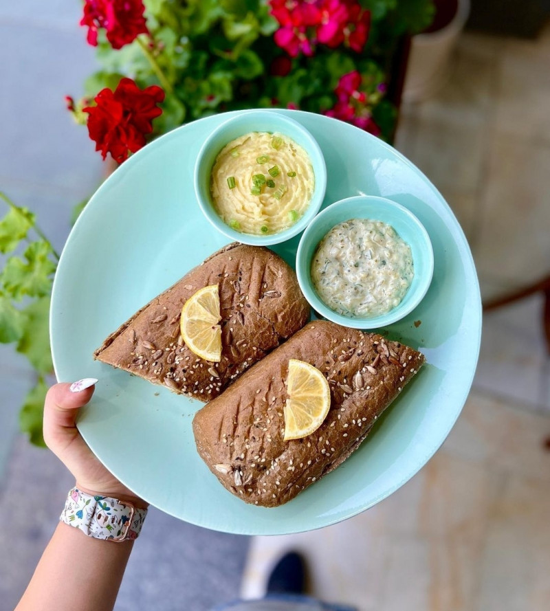 کافه دکان 1984 نیروی باریستا حرفه ای استخدام میکند