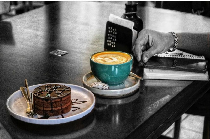 کافه طره نیروی کمک آشپز و سالن استخدام میکند