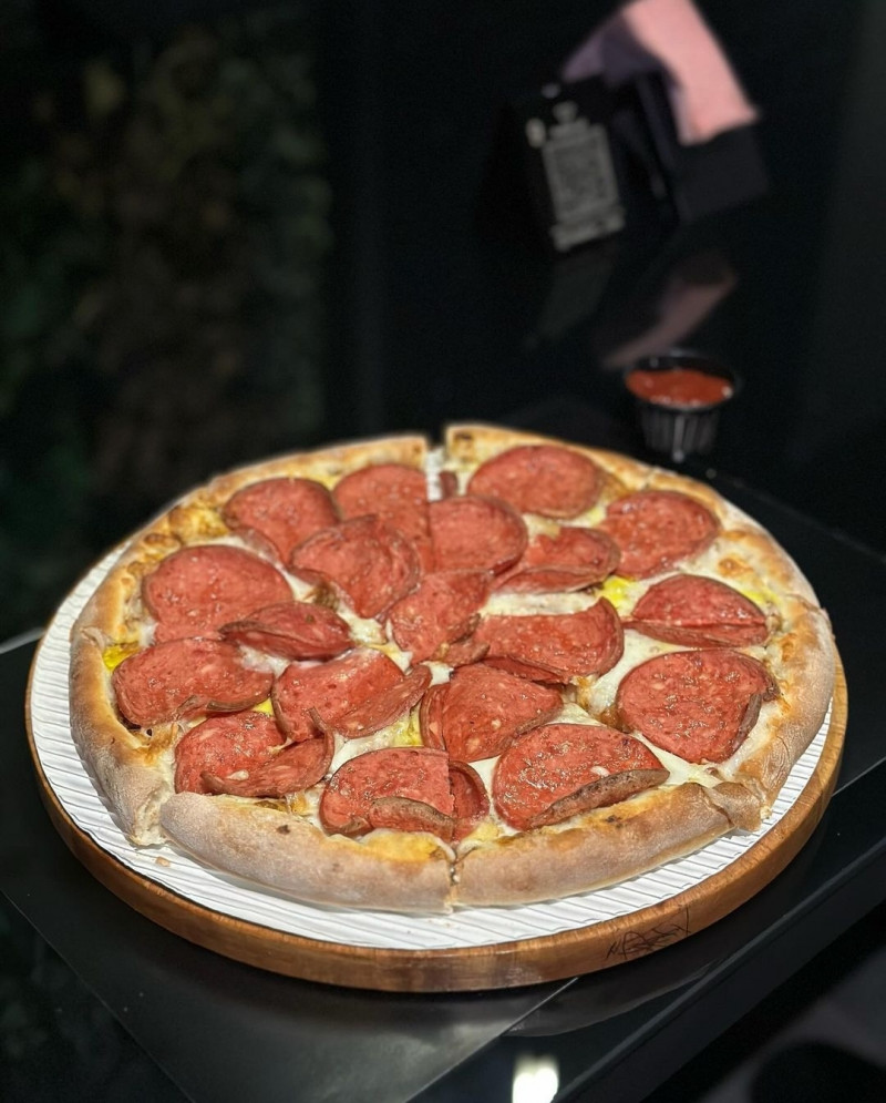 کافه مدیوم واقع در میرداماد نیرو استخدام میکند