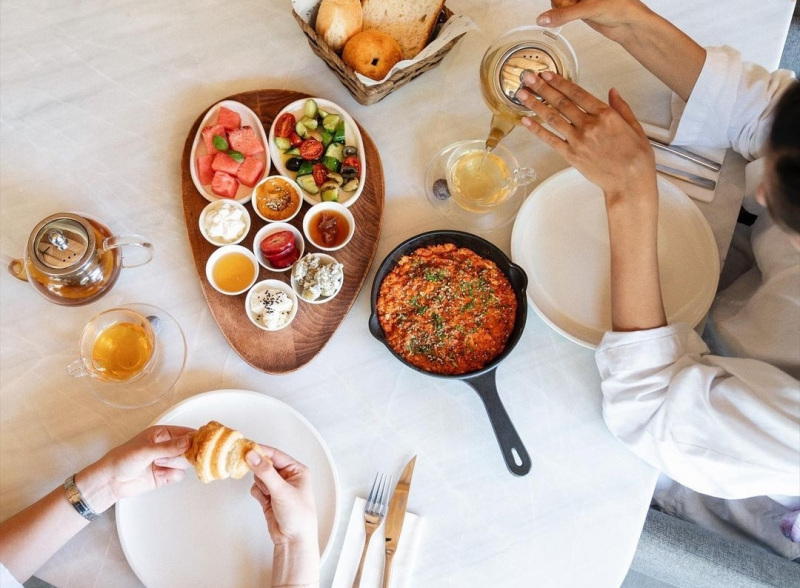 استخدام در کافه آولی برای قسمت سالن