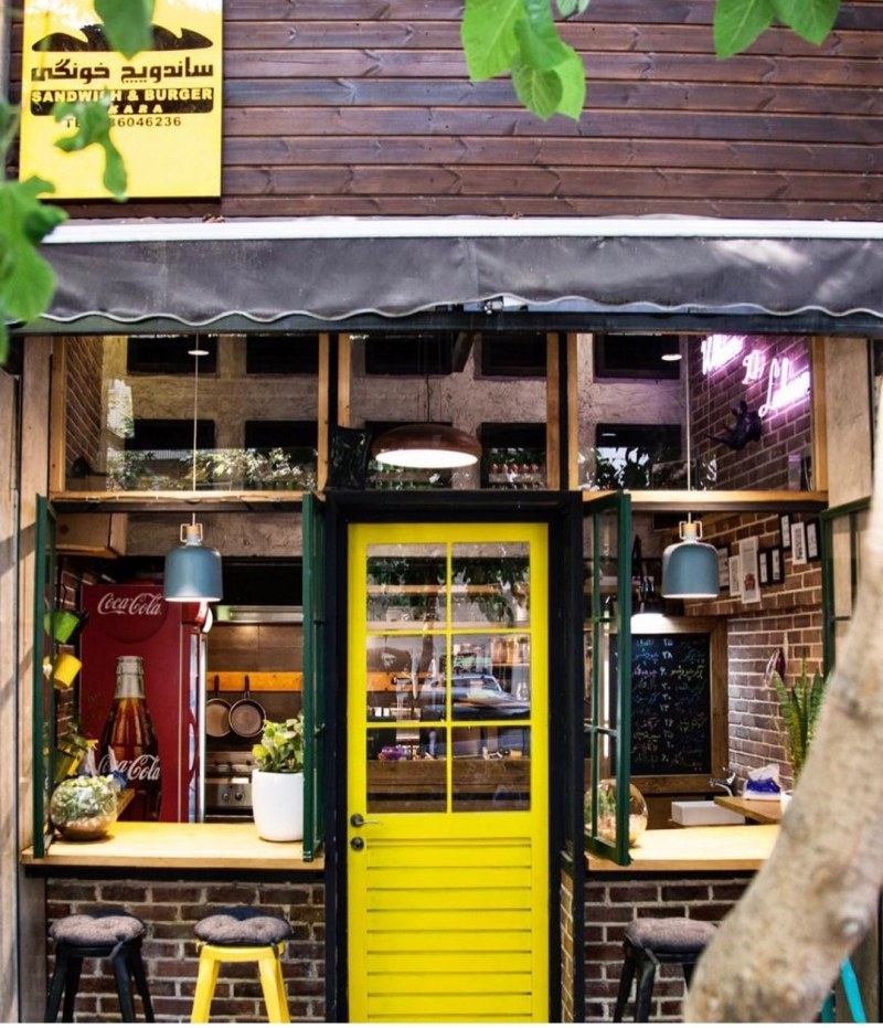 کار در رستوران ایتالیایی و آسیایی لاکارا