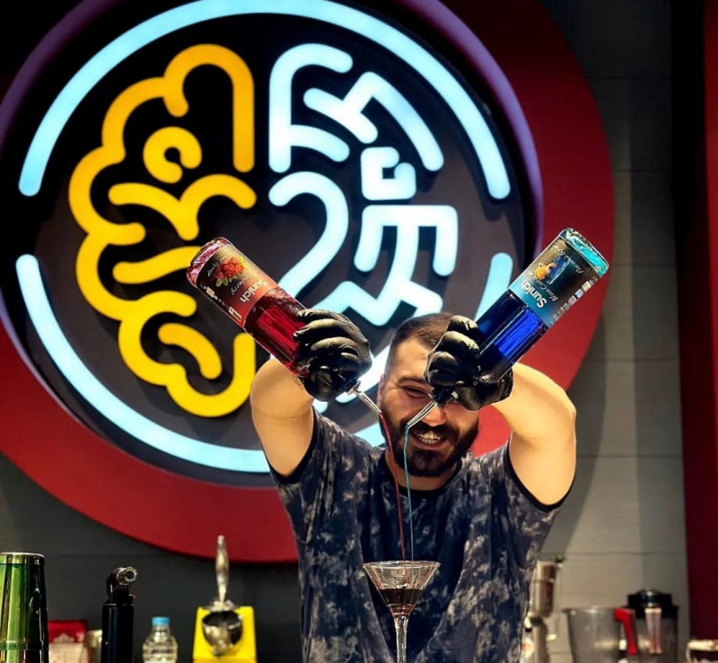 کافه فکر کده نیروی سالن استخدام میکند