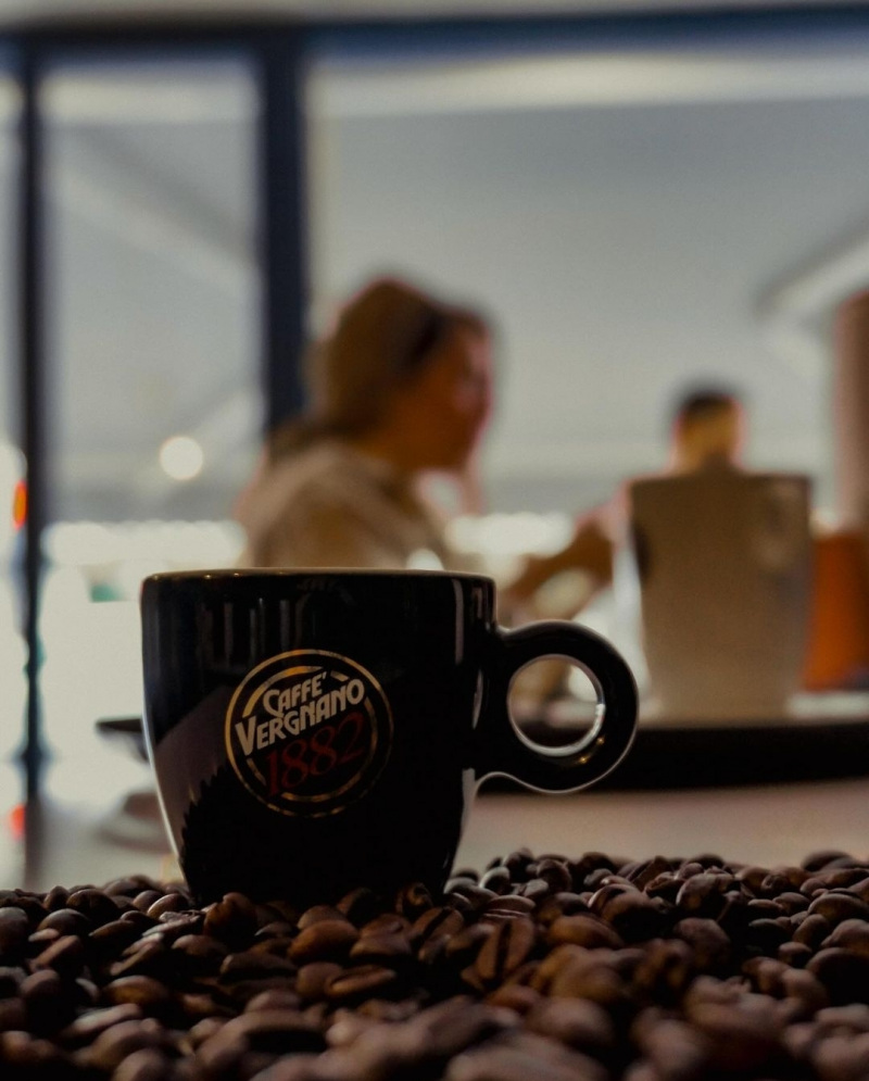 میم کافه نیروی باریستا استخدام میکند