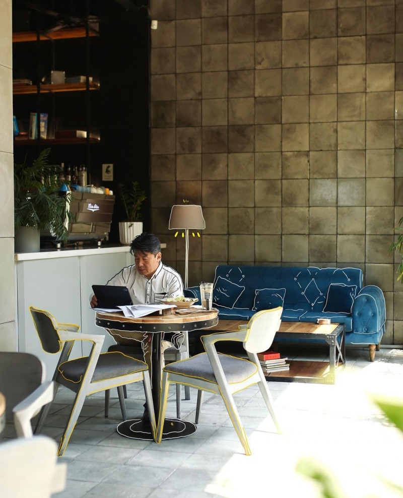 کافه 41 نیروی سالن کار استخدام میکند