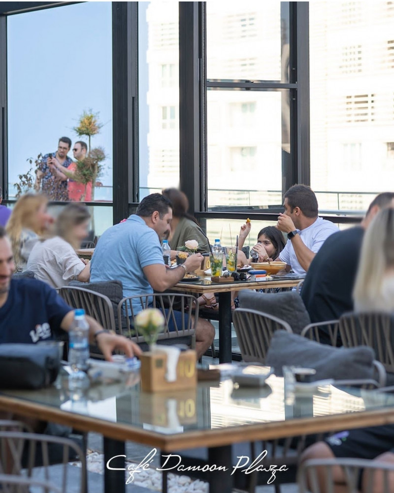 کافه دامون نیروی باریستا و ویتر استخدام میکند