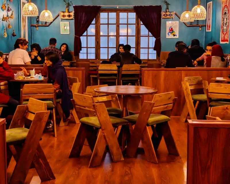 کافه اتاق نیروی سالنکار استخدام میکند