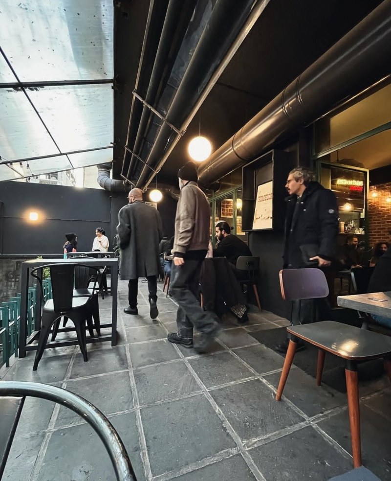 کافه بلک باکس نیرو سالنکار استخدام میکند