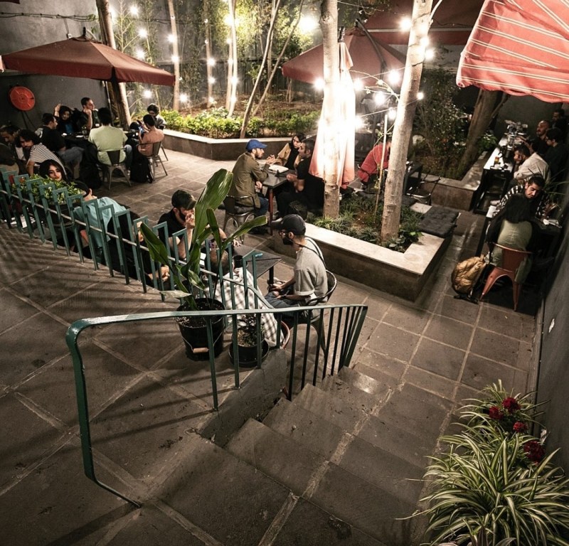 کافه رستوران بلک باکس برای قسمت سالن نیرو استخدام میکند