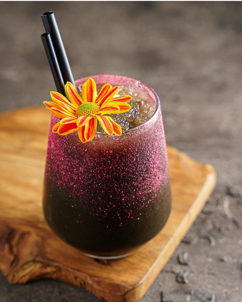 کافه رستوران ماهان نیرو برای قسمت بار استخدام میکند