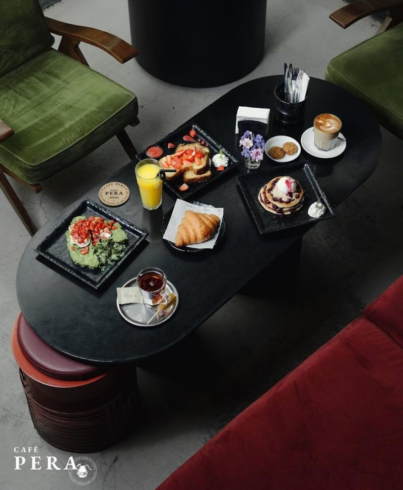 استخدام در کافه رستوران پرا