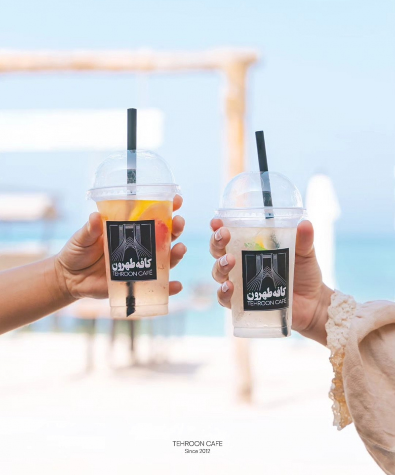 کافه طهرون کیش در سکشن های مختلف استخدام میکند