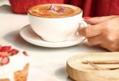 کافه رستوران ترون نیروی برای قسمت بار و سالن استخدام میکند