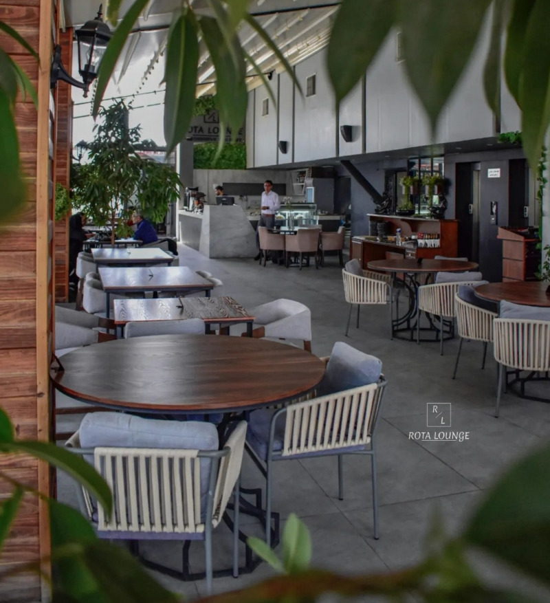 کافه رستوران روتا لانژ نیرو استخدام میکند