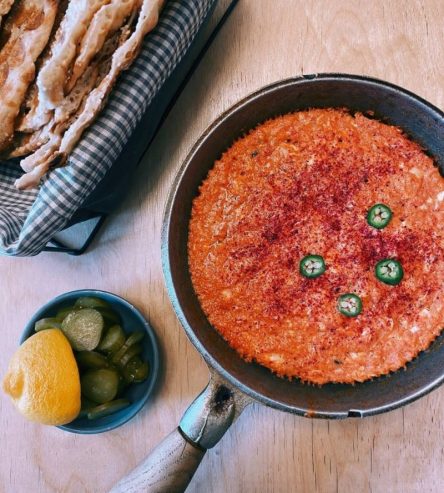به باریستا برای شیفت چرخشی نیازمندیم
