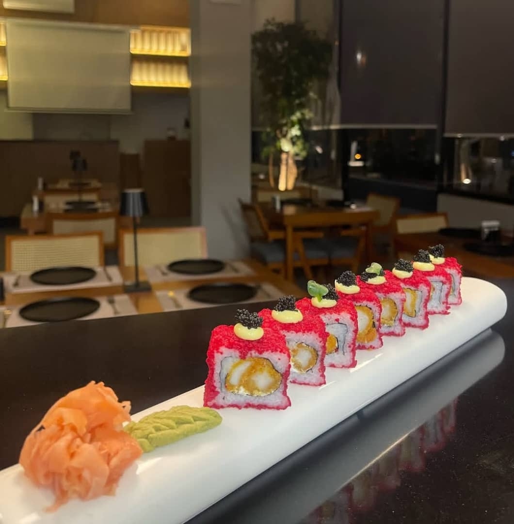 آگهی استخدام ویتر در رستوران لاکارا