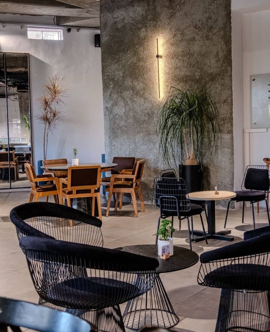 آگهی استخدام باریستا در کافه بیکری بنیز