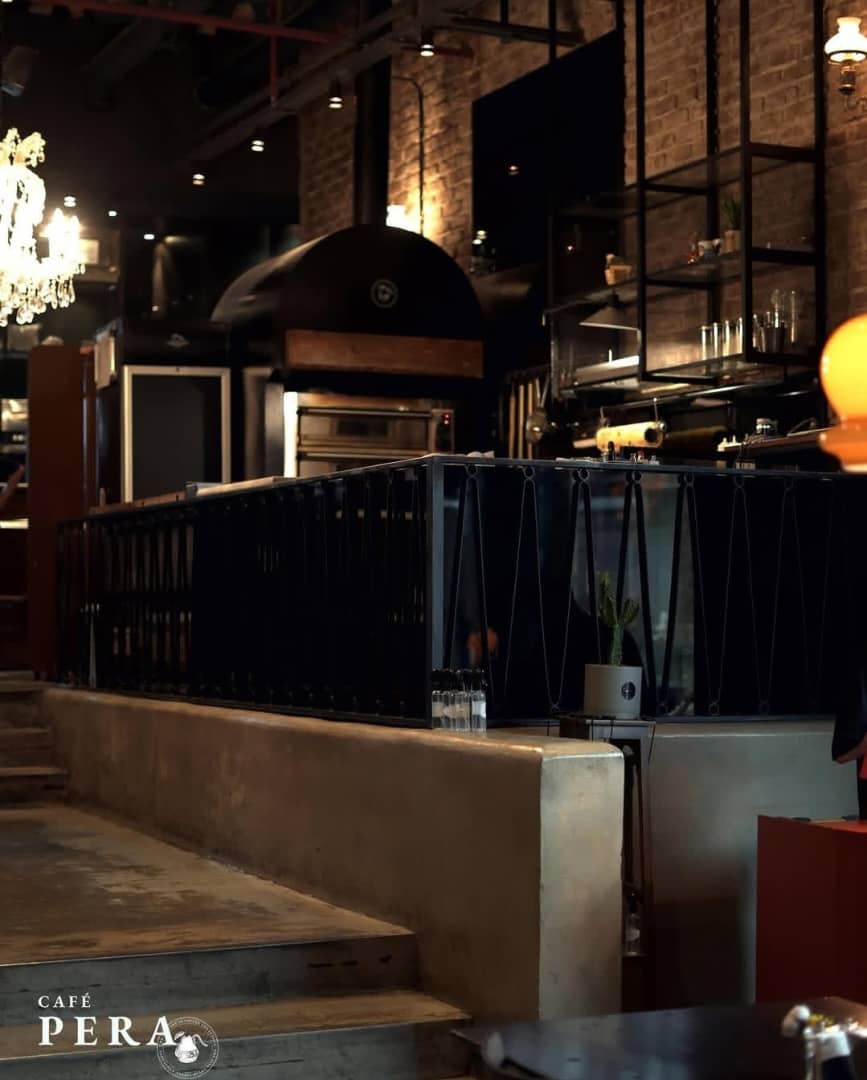 آگهی استخدام کمک آشپز در کافه پرا