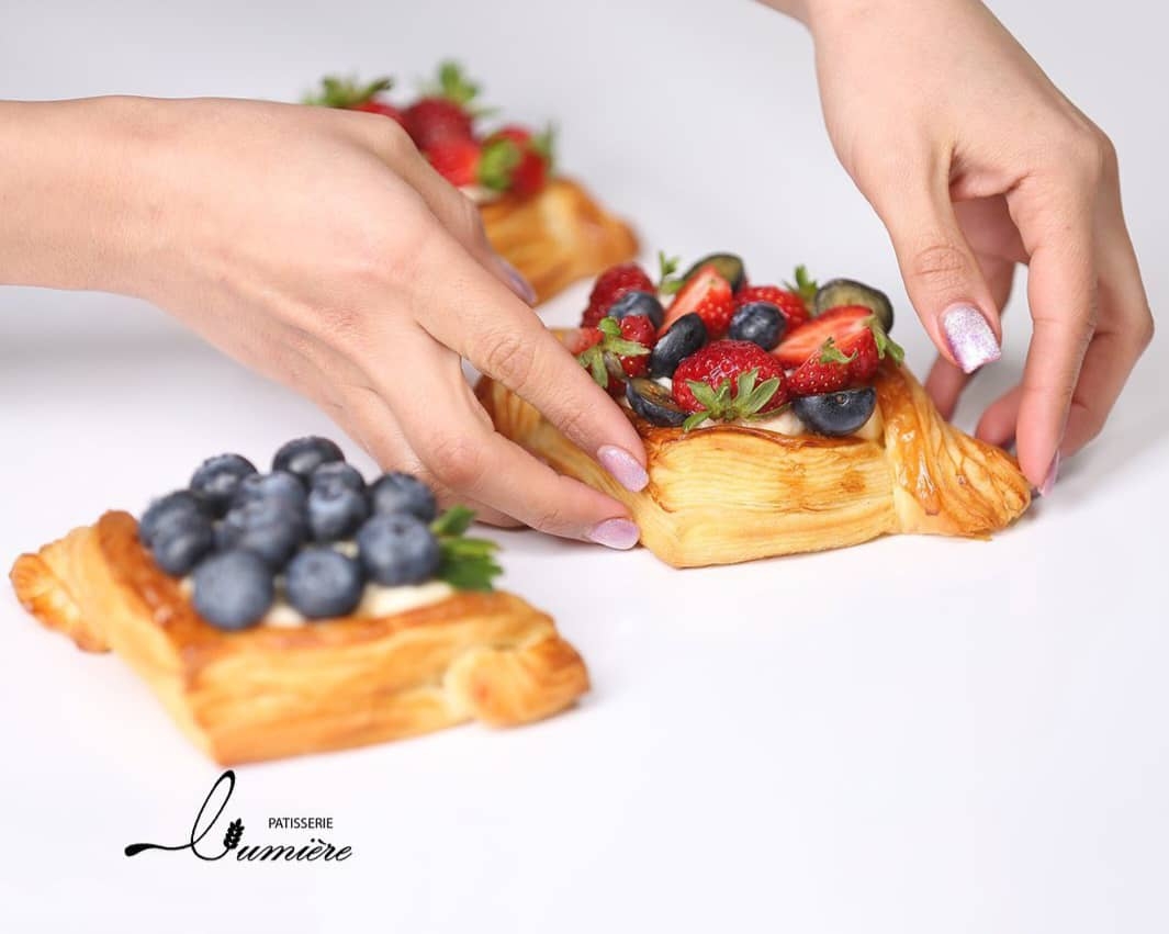 آگهی استخدام نیروی بیکری در بوتیک شیرینی لومییر