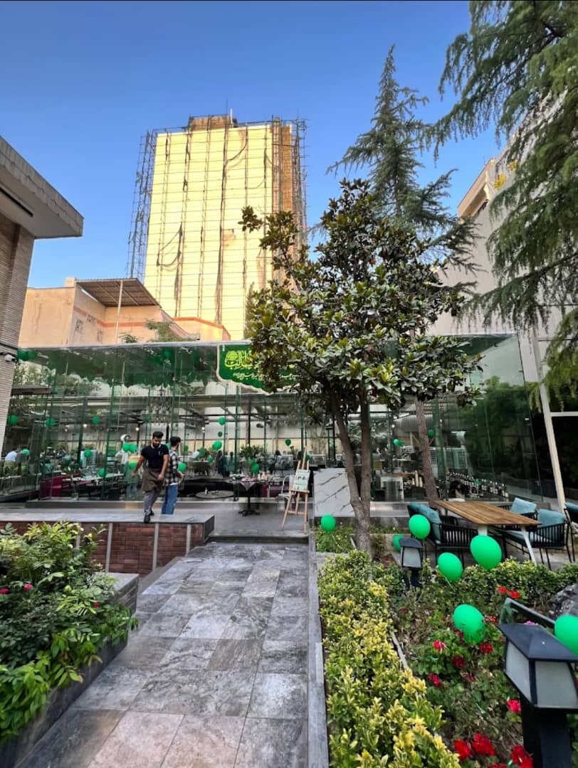 آگهی استخدام نیروی آشپزخانه در کافه دیدار