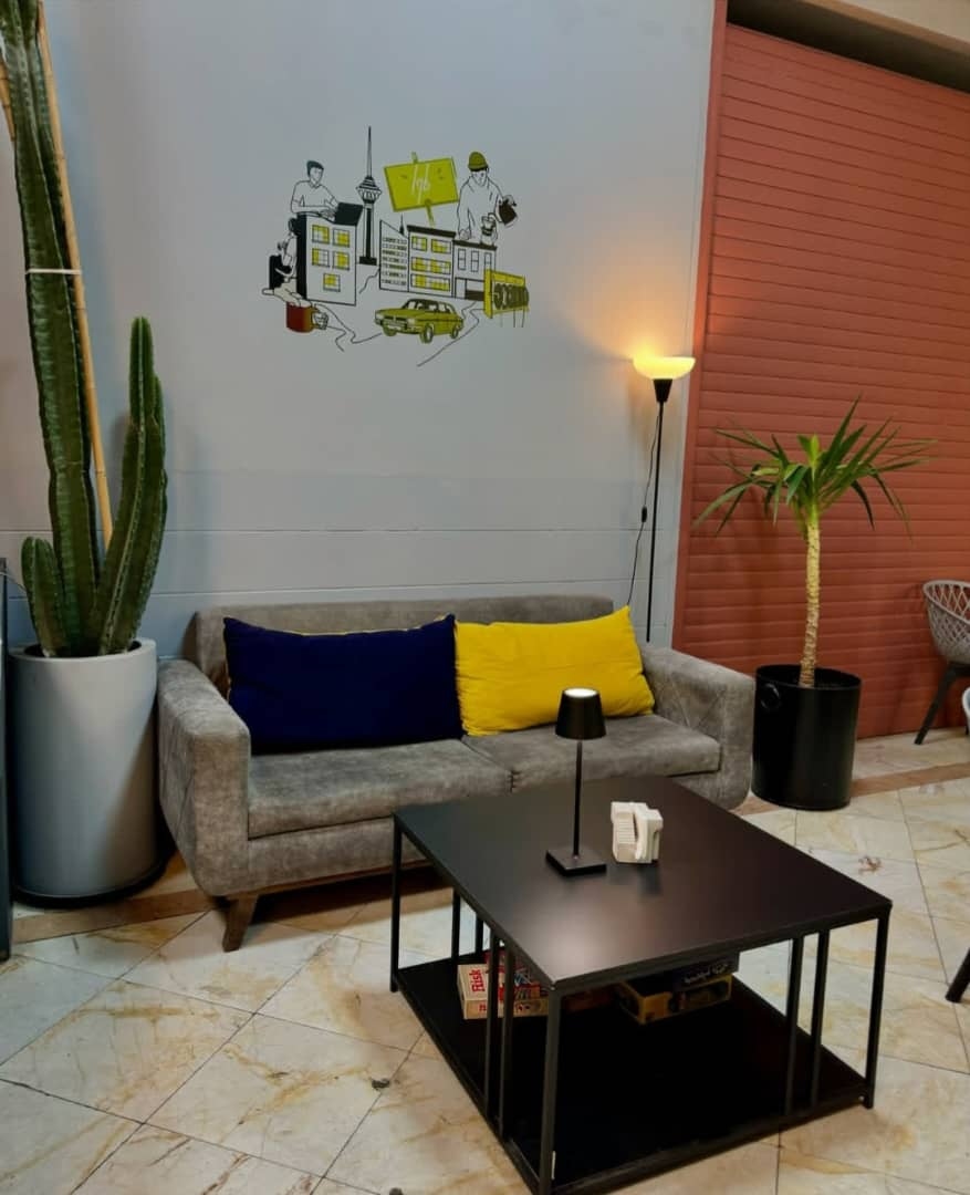 آگهی استخدام باریستا در کافه ماجرا