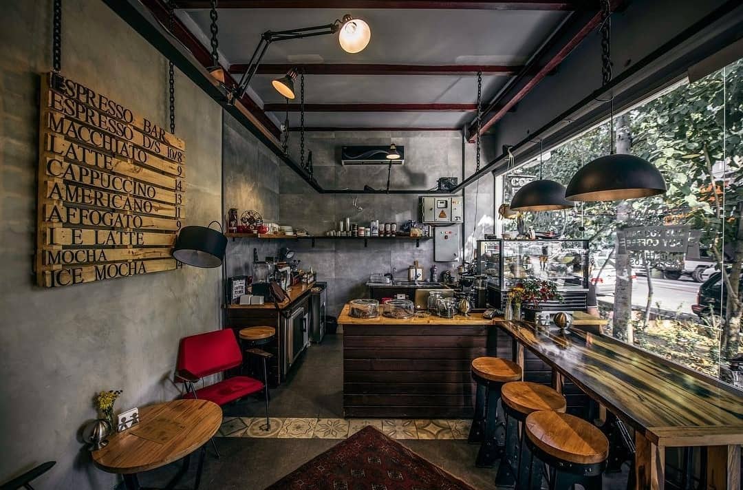 آگهی استخدام باریستا در کافه آرمه