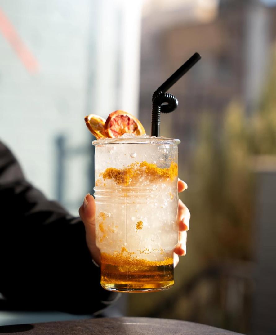 آگهی استخدام باریستا و بارتندر