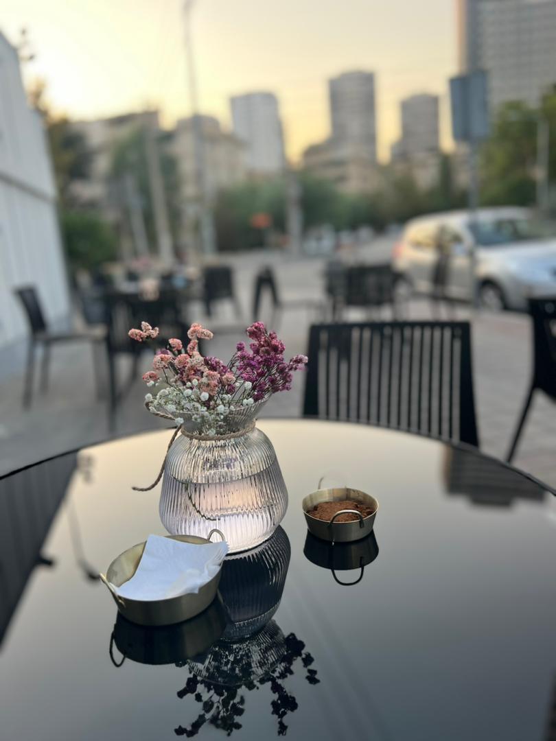 آگهی استخدام باریستا،کمک باریستا و سالن کار