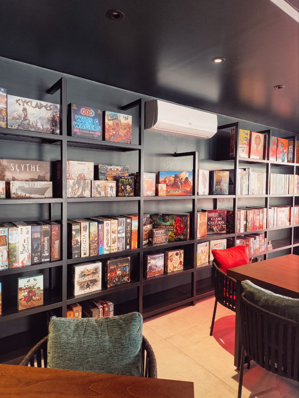 آگهی استخدام سرآشپز برای کافه