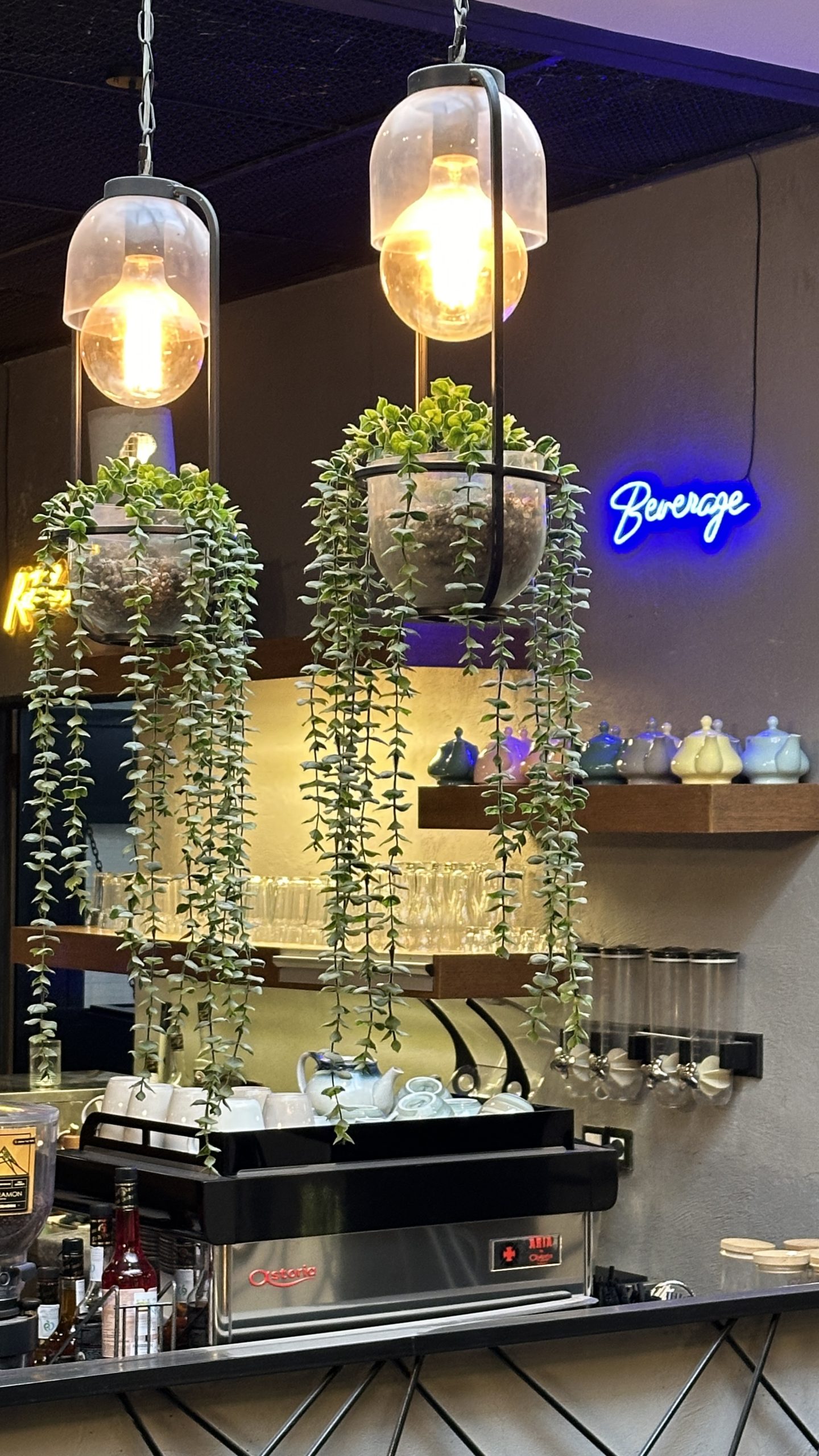 آگهی استخدام ویترس سالن کار پروموتر بازی