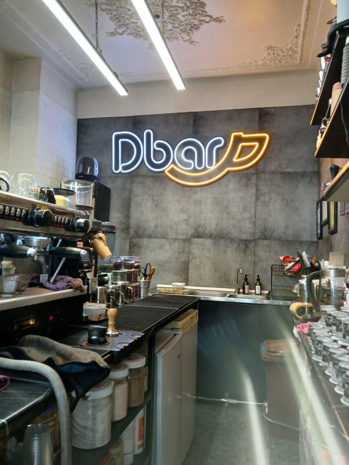 آگهی استخدام باریستا و‌ کمک باریستا