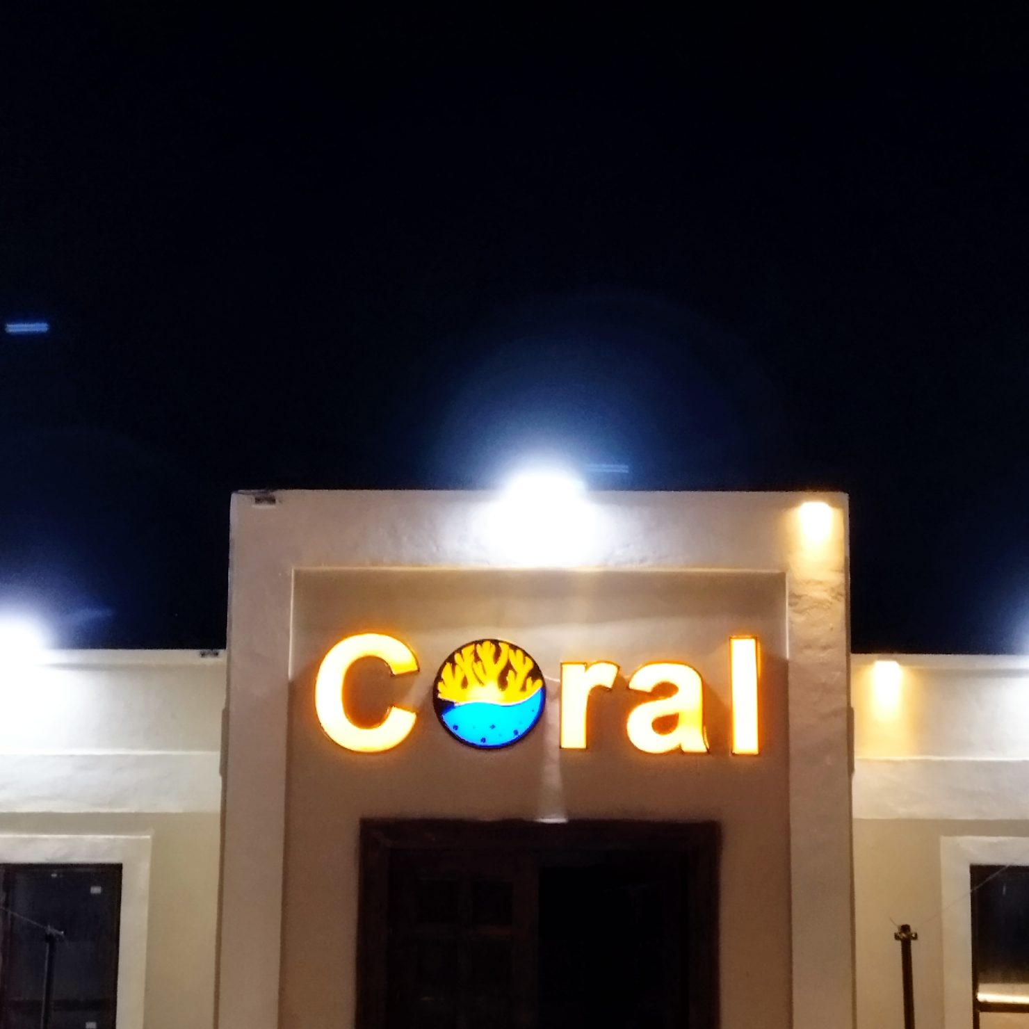 استخدام باریستا – سالن کار – پیتزا زن – نظافتچی