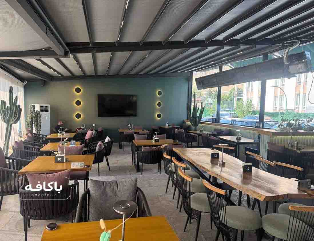 آگهی استخدام باریستا خانم در کافه تنیس پلاز